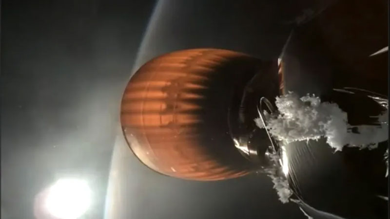 Редкий сбой SpaceX: отказ двигателя Falcon 9 при выведении 20 спутников Starlink на орбиту Редкий сбой SpaceX: отказ двигателя Falcon 9 при выведении 20 спутников Starlink на орбиту